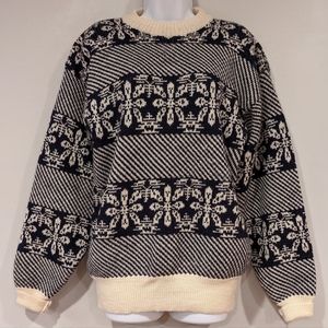 Vintage IZOD wool fair isle snowflake oversized sweater size medium